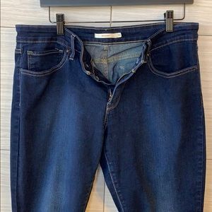 Levi’s 711 skinny jeans stretch dark rinse womens